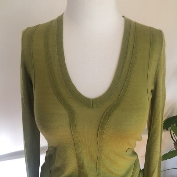 BCBG Sheer Olive Green V-Neck Pullover Sweater Wool Blend XS Long Sleeve Knit - Picture 4 of 9